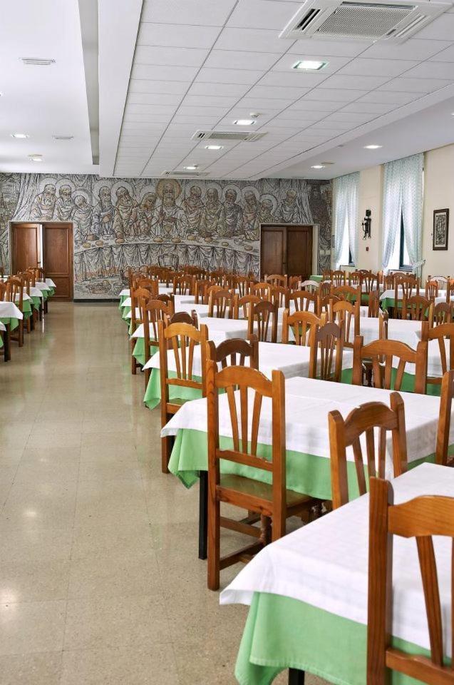 ホテル Hospederia Monasterio De ポイオ エクステリア 写真